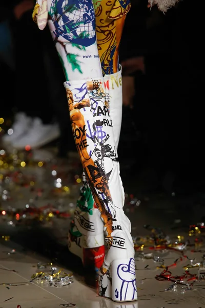 Look 77